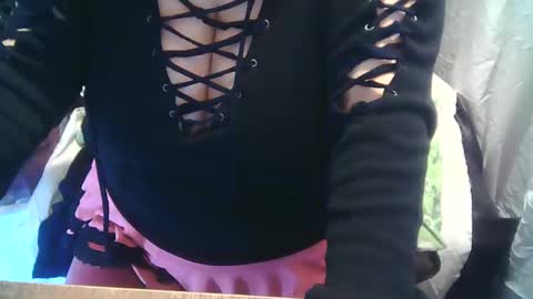 Snapshot of neslihan35 chatting on 02.02.25 neslihan online show from 02.02.25