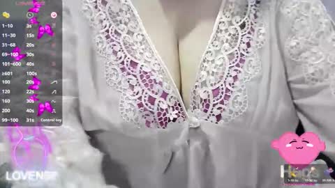 Snapshot of neslihan35 chatting on 02.10.26 neslihan online show from 02.10.26