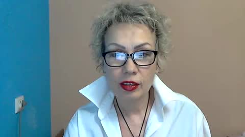 Snapshot of nessyjenixs chatting on 03.12.25 NessyJenixs online show from 03.12.25