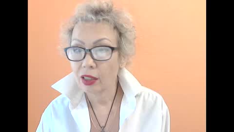 Snapshot of nessyjenixs chatting on 10.12.25 NessyJenixs online show from 10.12.25