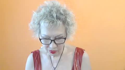 NessyJenixs online show from 06.10.26