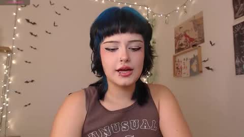 Snapshot of neurotic_witch chatting on 12.05.25 Mar online show from 12.05.25