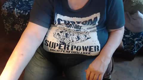 Snapshot of new_milf chatting on 02.03.25 Lilly online show from 02.03.25