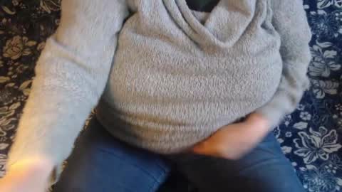 Snapshot of new_milf chatting on 02.16.25 Lilly online show from 02.16.25