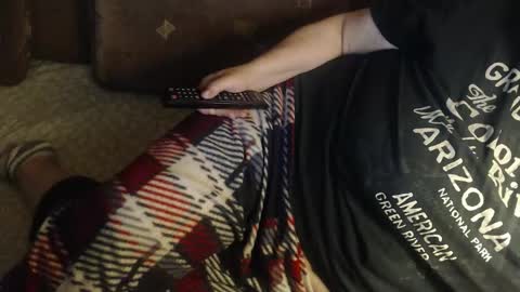 Snapshot of new_milf chatting on 10.28.25 Lilly online show from 10.28.25