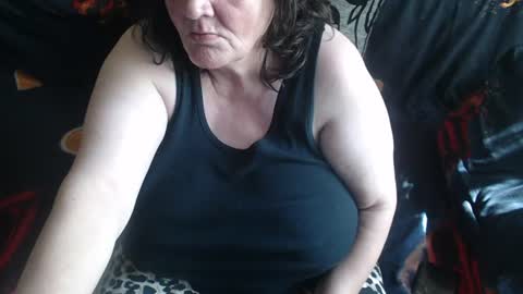 Snapshot of new_milf chatting on 07.05.26 Lilly online show from 07.05.26