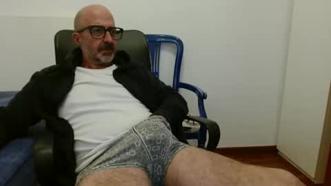 simi online show from 10.19.25