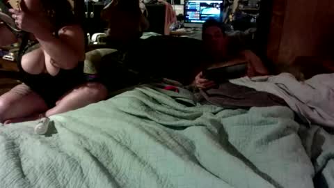 Snapshot of newby101 chatting on 10.15.25 Meow Meow online show from 10.15.25