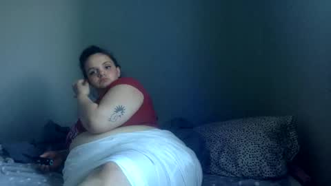 Snapshot of newfiebbw chatting on 04.28.26 Ms. Natural online show from 04.28.26