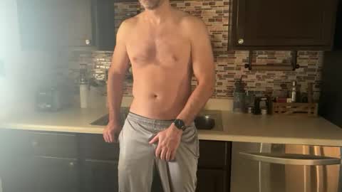 Snapshot of newguy_097 chatting on 10.04.25 newguy_097 online show from 10.04.25