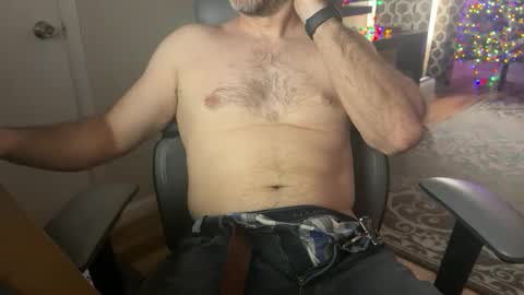 Snapshot of newguy_097 chatting on 11.10.25 newguy_097 online show from 11.10.25