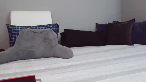 Snapshot of newtothis7756 chatting on 09.28.25 newtothis7756 online show from 09.28.25