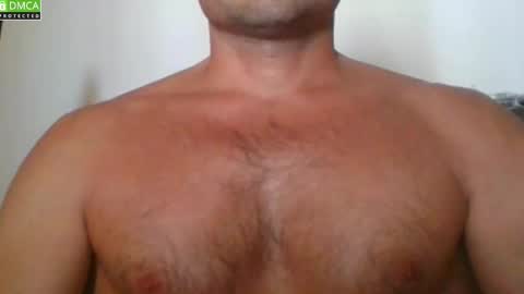 Snapshot of newtyguy90 chatting on 09.10.25 newtyguy90 online show from 09.10.25