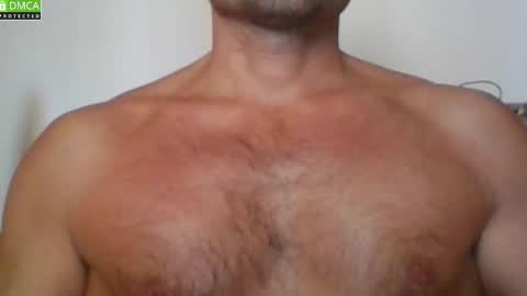 Snapshot of newtyguy90 chatting on 09.27.25 newtyguy90 online show from 09.27.25