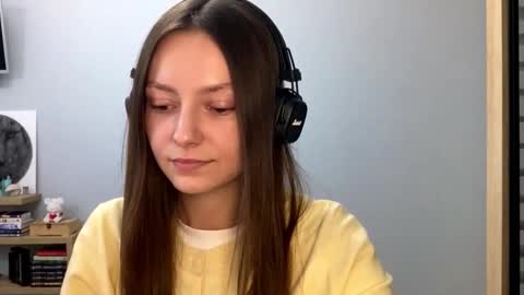 Agne online show from 10.25.25