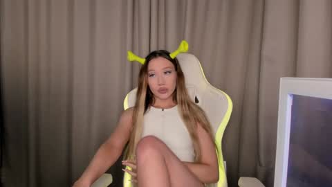 Mina online show from 12.10.24