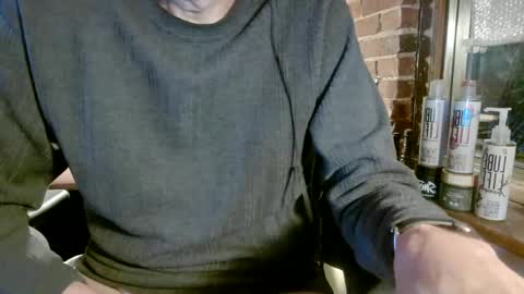Snapshot of nfgwholoves2cum chatting on 01.17.25 NFG Nice Friendly Guy Dick online show from 01.17.25