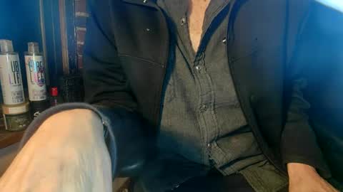 Snapshot of nfgwholoves2cum chatting on 01.29.25 NFG Nice Friendly Guy Dick online show from 01.29.25