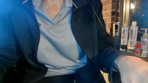 Snapshot of nfgwholoves2cum chatting on 01.31.25 NFG Nice Friendly Guy Dick online show from 01.31.25