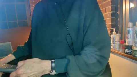 Snapshot of nfgwholoves2cum chatting on 02.13.25 NFG Nice Friendly Guy Dick online show from 02.13.25