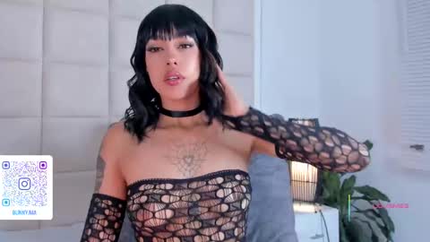 Nia online show from 09.13.25