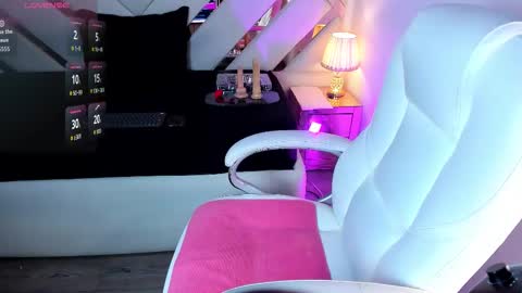 Snapshot of nia_crawford_ chatting on 02.26.26 Nia online show from 02.26.26