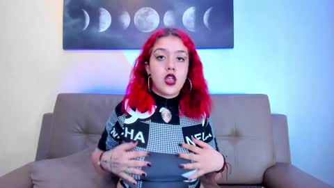 Estefani  online show from 12.23.24