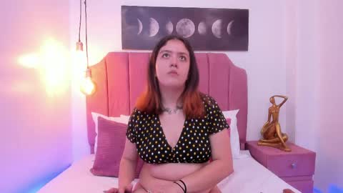 Estefani  online show from 05.06.26