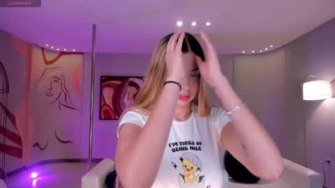 SQUIRTER DOLL    online show from 12.20.25