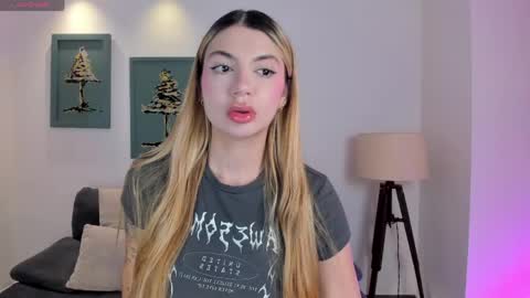 SQUIRTER DOLL    online show from 05.12.26