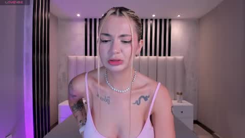 SQUIRTER DOLL    online show from 06.27.26