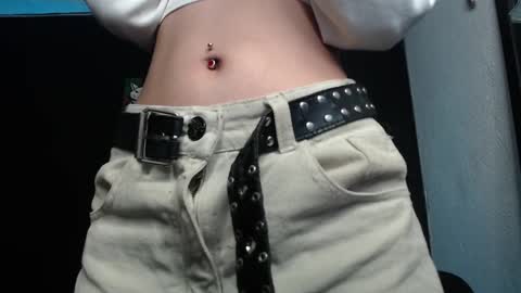 Snapshot of niakat_ chatting on 01.17.25 niakat online show from 01.17.25