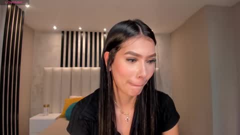 Call me Nia  online show from 03.11.25