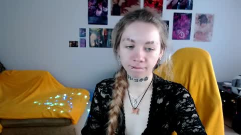 nica_kawaii online show from 05.18.26