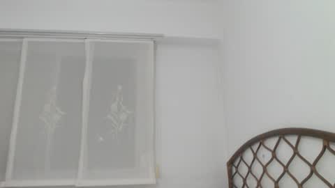 Snapshot of nicebrown chatting on 04.28.26 Sfora online show from 04.28.26
