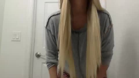 Snapshot of nicecolddrink2 chatting on 11.15.25 Amber online show from 11.15.25