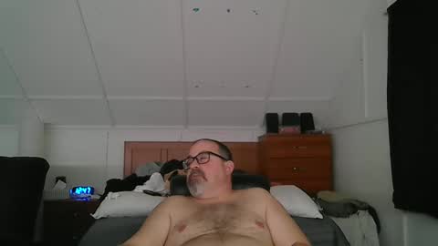 Snapshot of niceguy7208 chatting on 09.22.25 niceguy7208 online show from 09.22.25