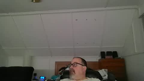 Snapshot of niceguy7208 chatting on 11.18.25 niceguy7208 online show from 11.18.25