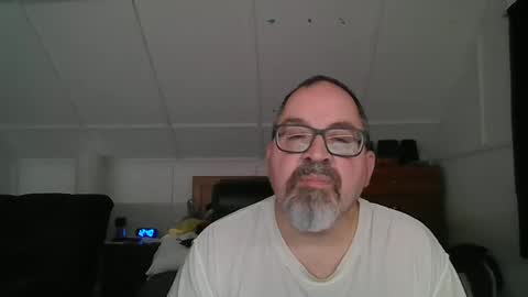 Snapshot of niceguy7208 chatting on 11.24.25 niceguy7208 online show from 11.24.25