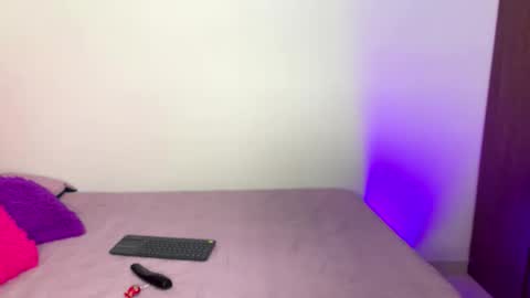 Julieta online show from 11.24.25