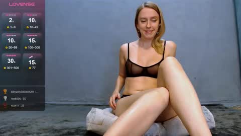 Snapshot of nicekat chatting on 09.14.25 Kathrine online show from 09.14.25