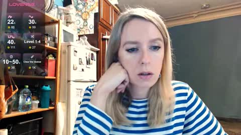 Snapshot of nicekat chatting on 10.05.25 Kathrine online show from 10.05.25