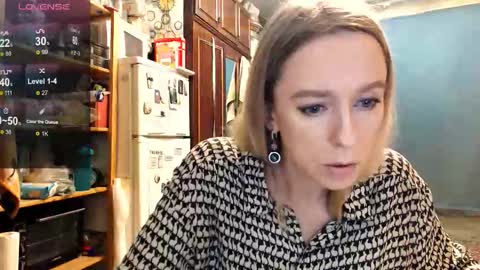 Snapshot of nicekat chatting on 10.24.25 Kathrine online show from 10.24.25