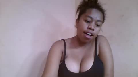Snapshot of nicelly01 chatting on 06.19.26 nicelly01 online show from 06.19.26