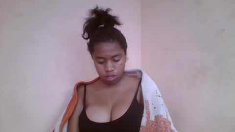 Snapshot of nicelly01 chatting on 06.20.26 nicelly01 online show from 06.20.26