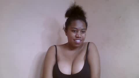 Snapshot of nicelly01 chatting on 06.20.26 nicelly01 online show from 06.20.26