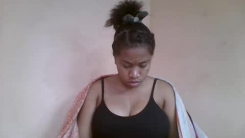 Snapshot of nicelly01 chatting on 06.23.26 nicelly01 online show from 06.23.26