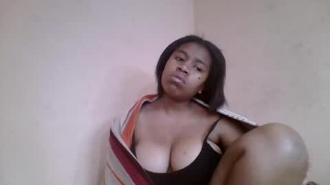 Snapshot of nicelly01 chatting on 06.25.26 nicelly01 online show from 06.25.26