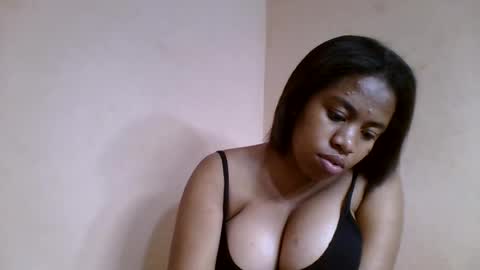 Snapshot of nicelly01 chatting on 06.25.26 nicelly01 online show from 06.25.26