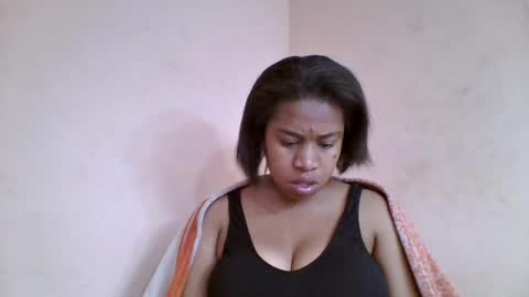 Snapshot of nicelly01 chatting on 06.27.26 nicelly01 online show from 06.27.26